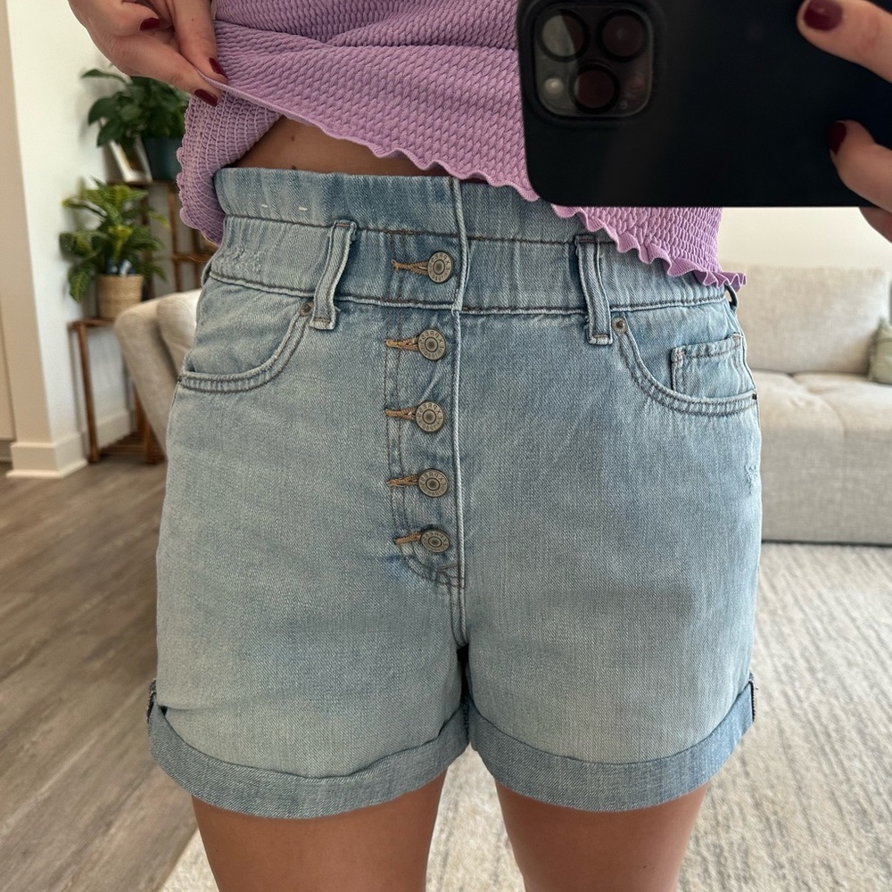 Express High Rise Paper Bag Light Wash Denim Shorts Size S